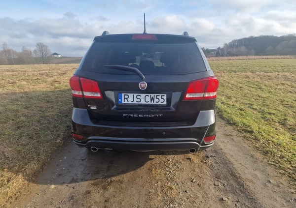 Fiat Freemont cena 47500 przebieg: 232000, rok produkcji 2012 z Jasło małe 172
